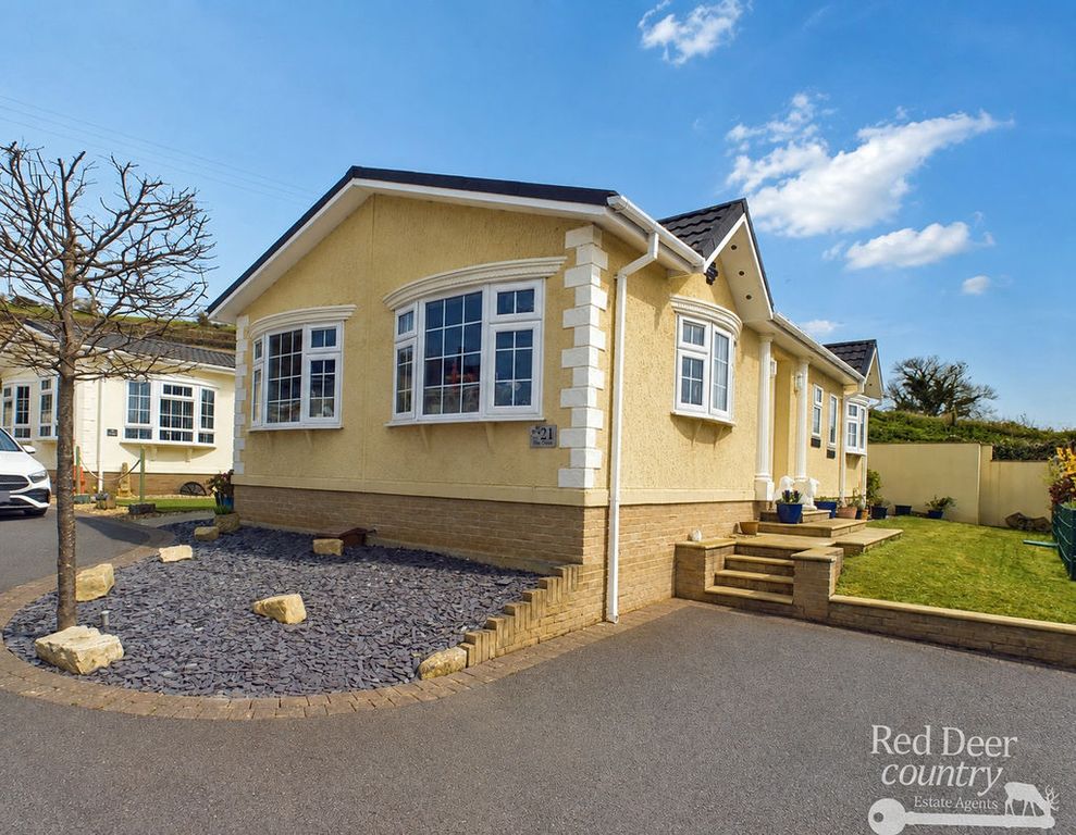 Property photo 1 of 19 Front