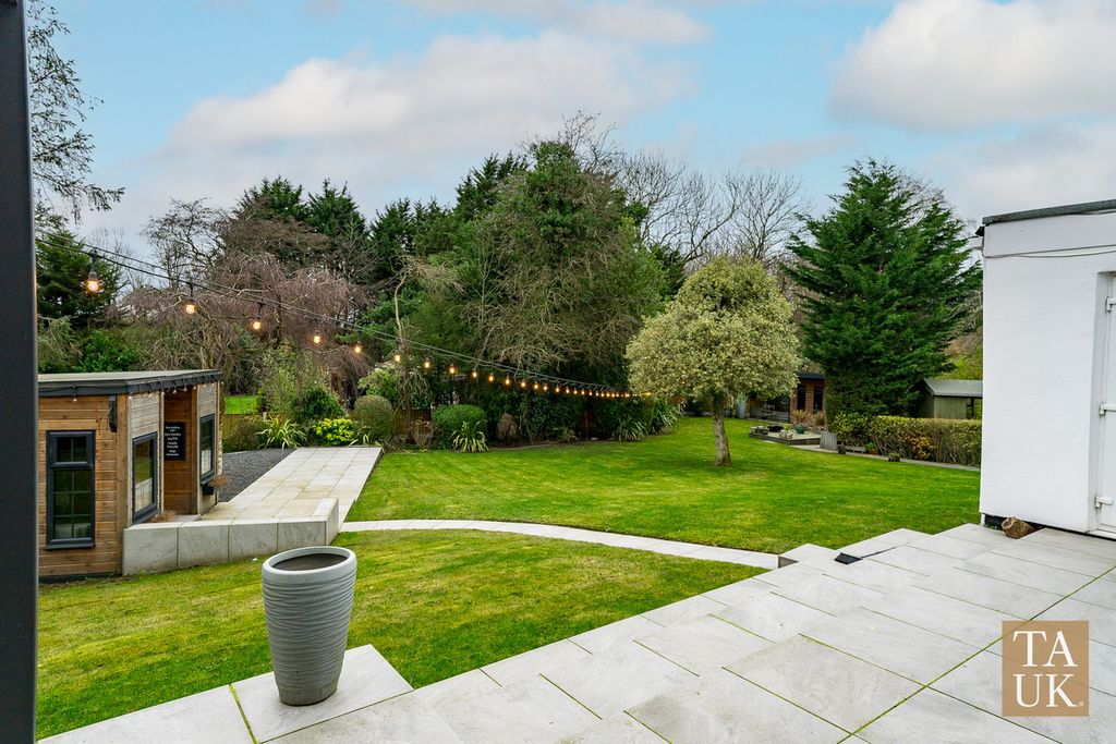 Property photo 1 of 49