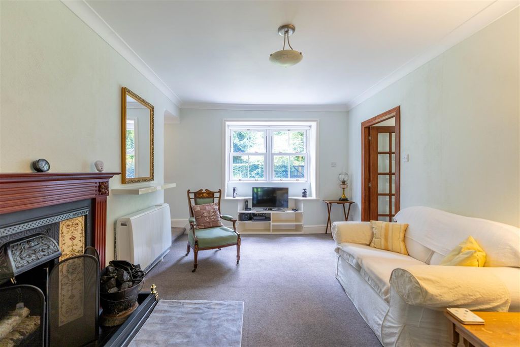 Property photo 2 of 17 S002.Jpg