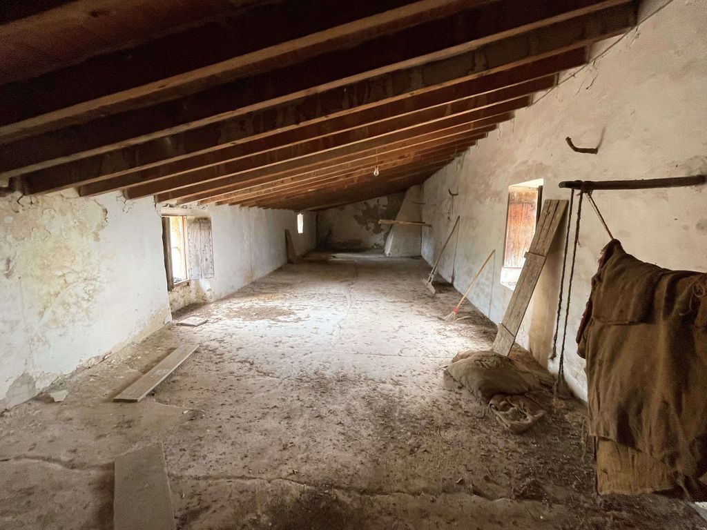 Property photo 2 of 8 Img_1238.Jpg