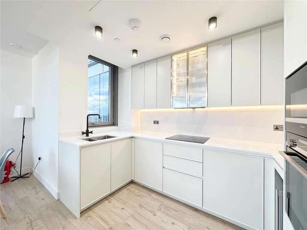 Property photo 2 of 11 Picture No. 29