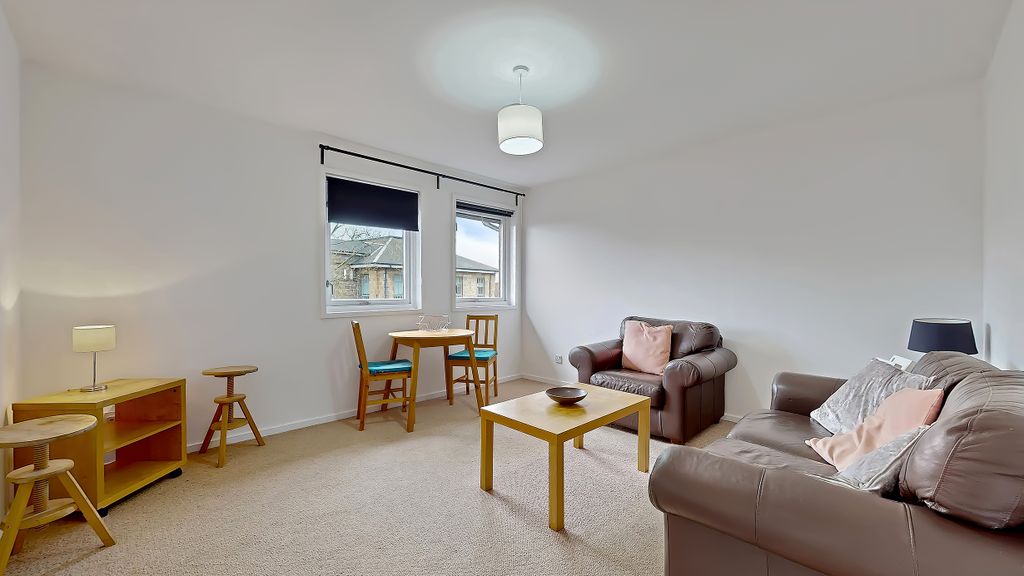 Property photo 3 of 21 15-Print-1037 Maryhill Road Flat 2.1_13