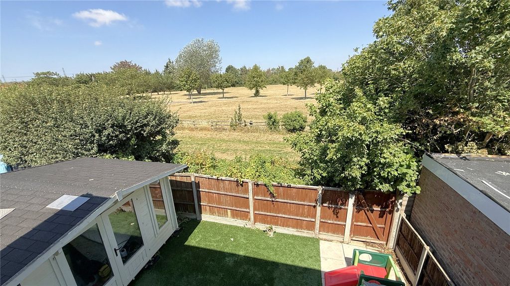 Property photo 2 of 18 Picture No. 15