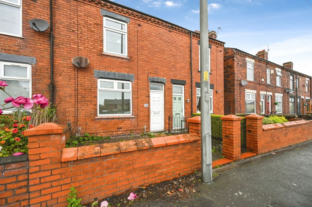 Property photo 1 of 14