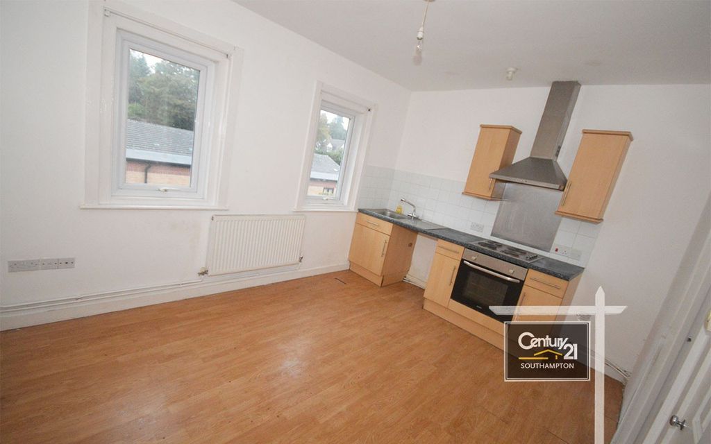 Property photo 1 of 3