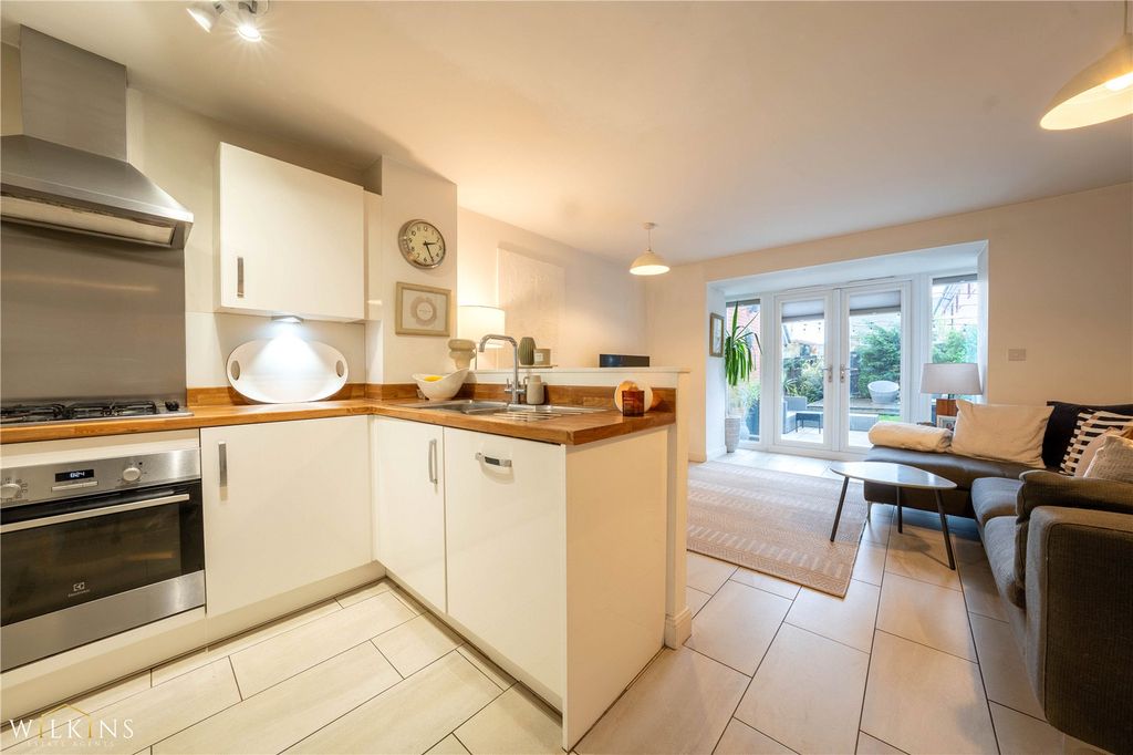 Property photo 2 of 31 Picture No. 04