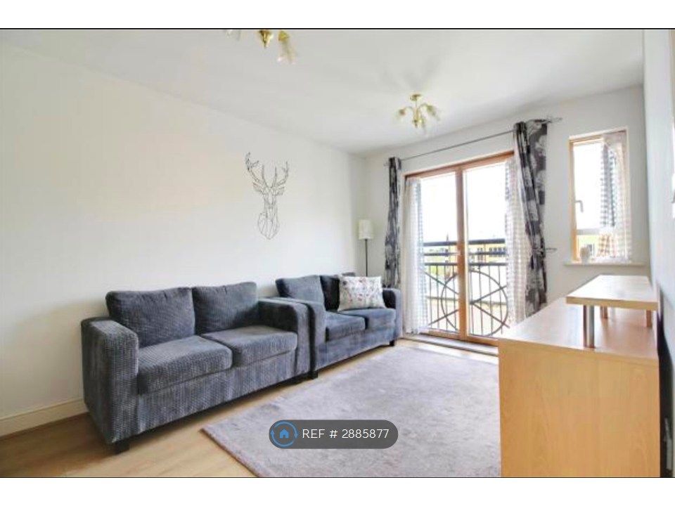 Property photo 1 of 6 Living