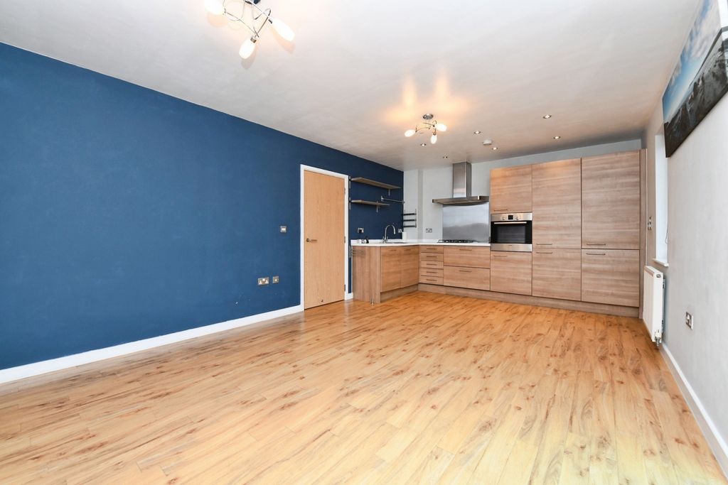 Property photo 2 of 11 Internal