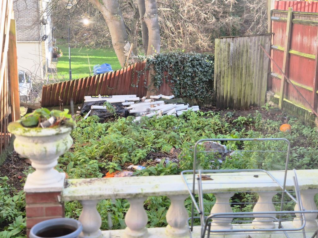 Property photo 2 of 6
