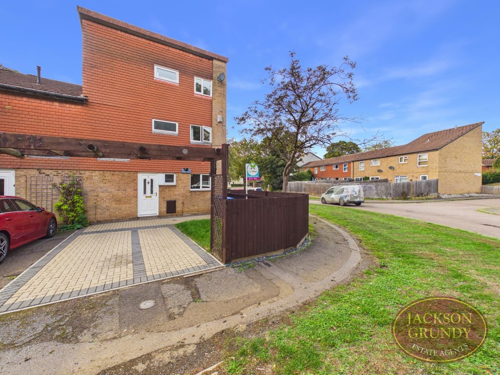 Property photo 1 of 20 Broomhill Crescent
