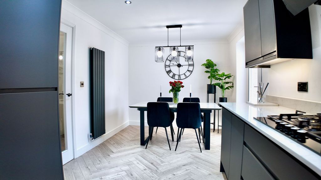 Additional image 11 of 3 bed detached house for saleField Close, Pontllanfraith NP12