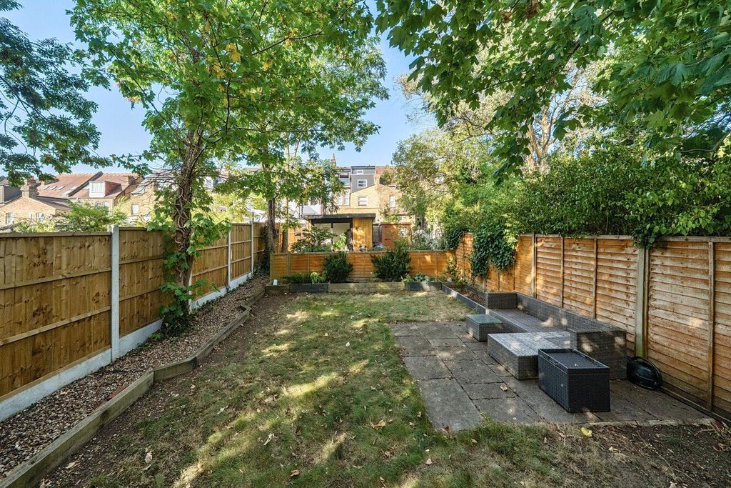 Property photo 3 of 25 Picture No. 14