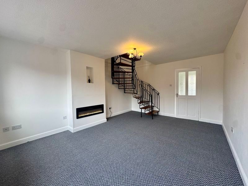 Property photo 3 of 12 Photo 12