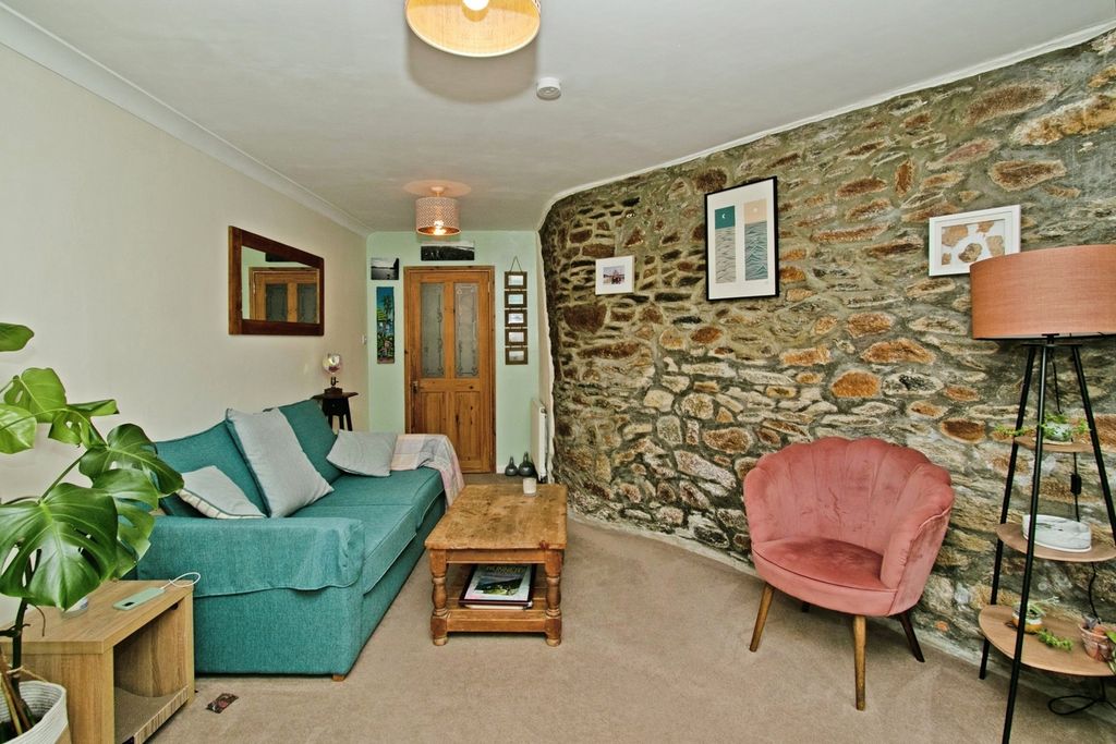 Property photo 2 of 16 Pbox-Img.Jpg