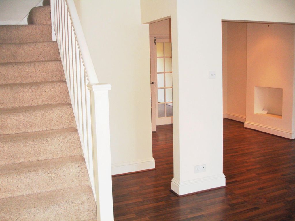 Property photo 2 of 14 2