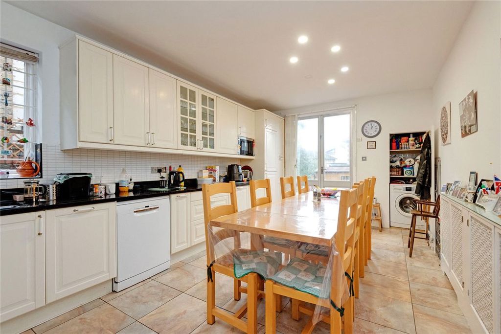 Property photo 3 of 13