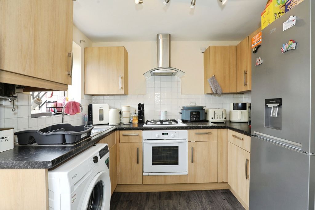 Property photo 3 of 18 Pbox-Img.Jpg