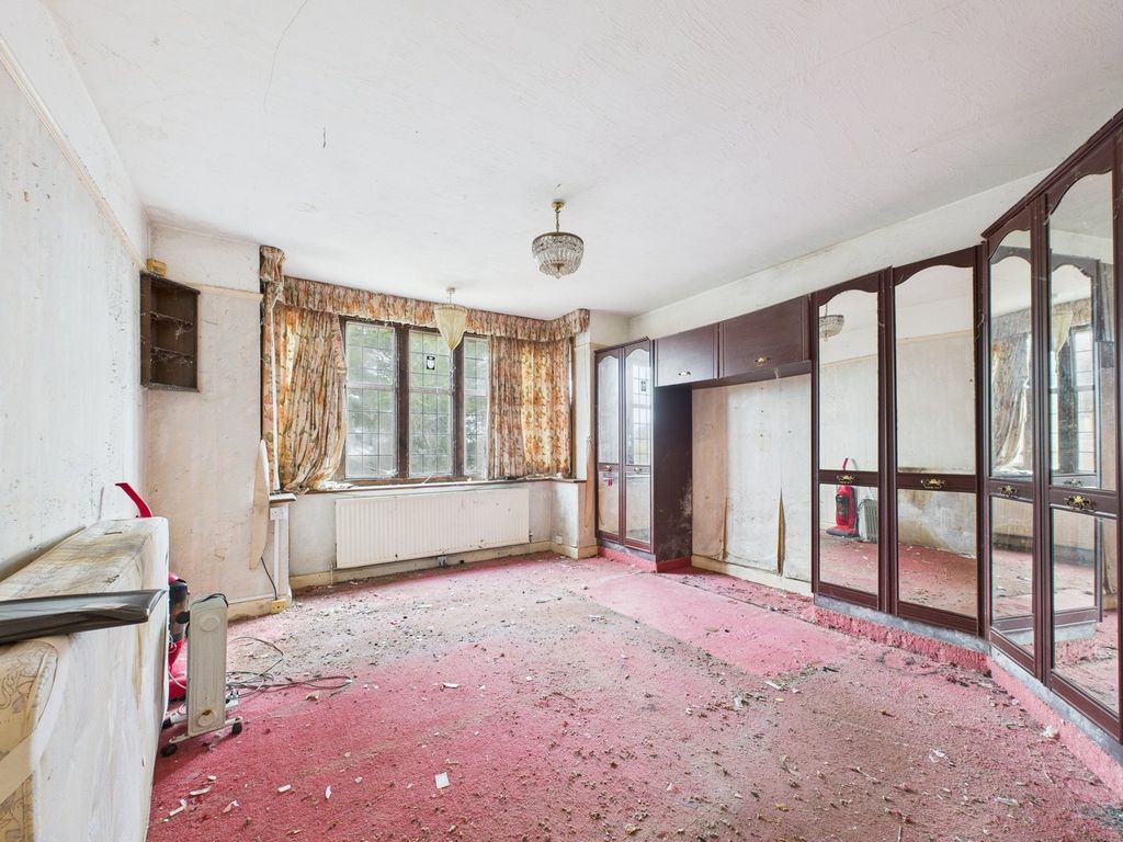 Property photo 3 of 18