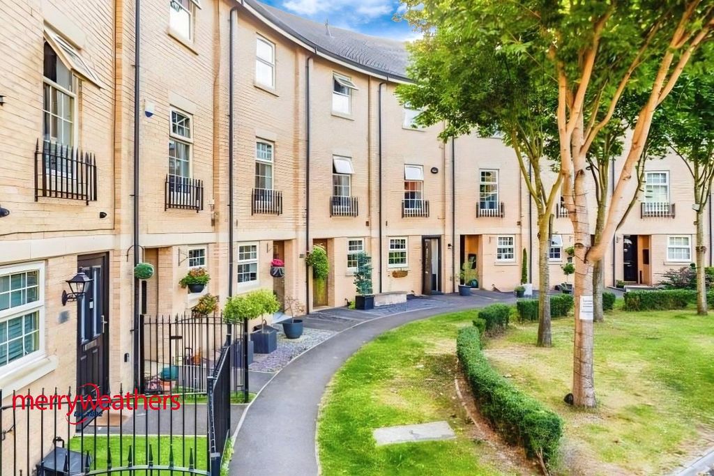 Property photo 1 of 23