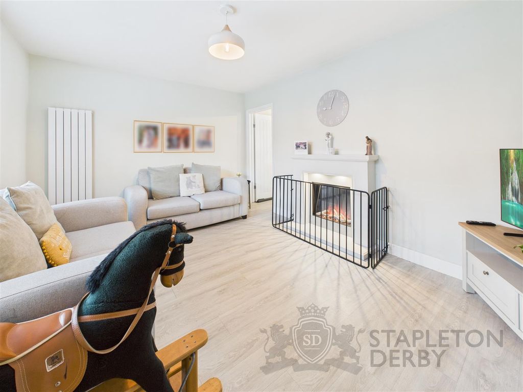 Property photo 2 of 17 Cam04709G0-Pr0284-Still003.Jpg