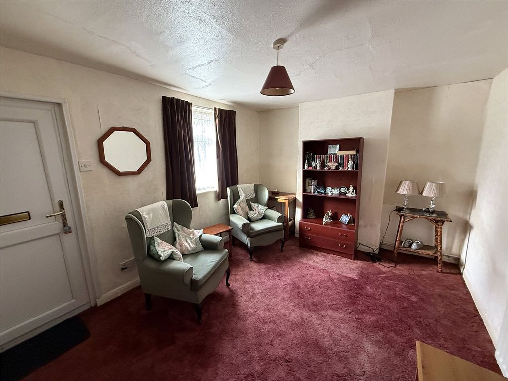 Property photo 2 of 10 Living Room