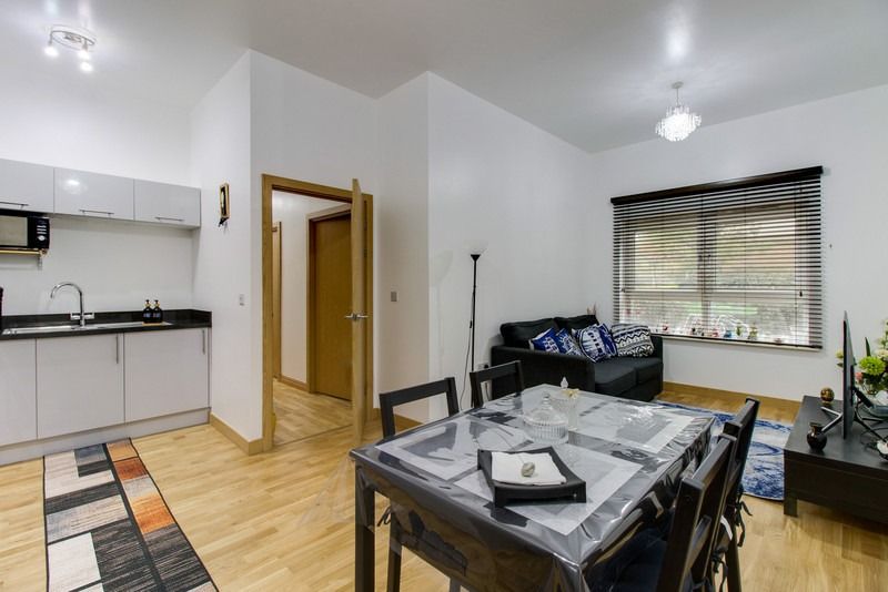 Property photo 2 of 11 4939663