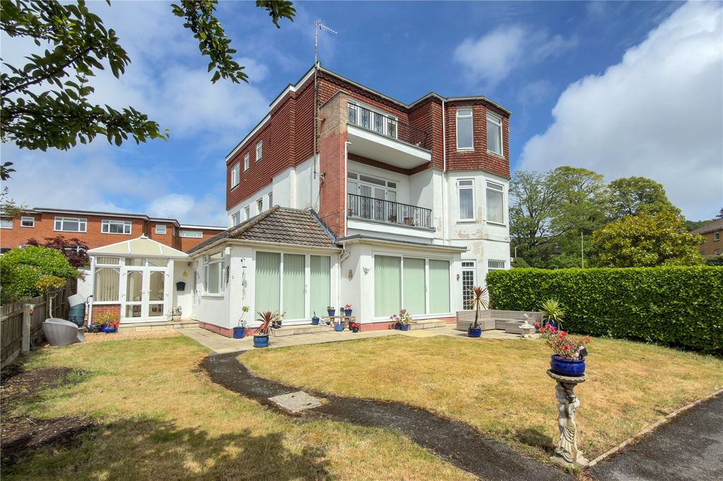 Property photo 1 of 23 Picture No. 01