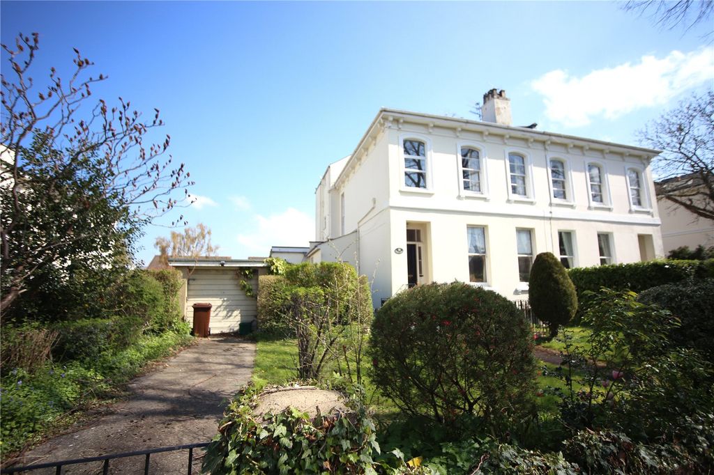 Property photo 2 of 10 Picture No. 03