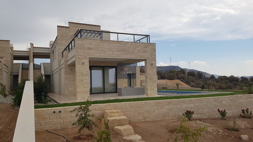 Property photo 3 of 7