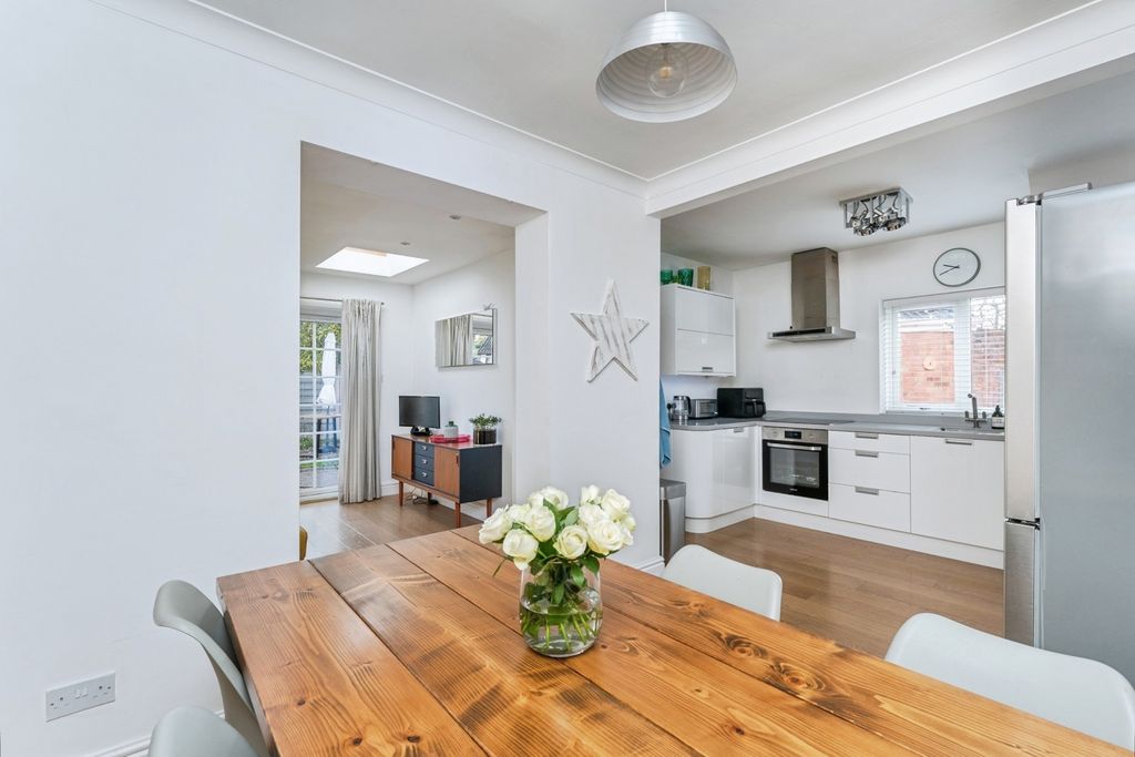 Property photo 2 of 27 Photo