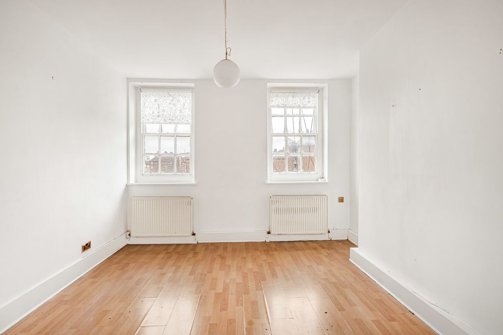 Property photo 2 of 18 Reception