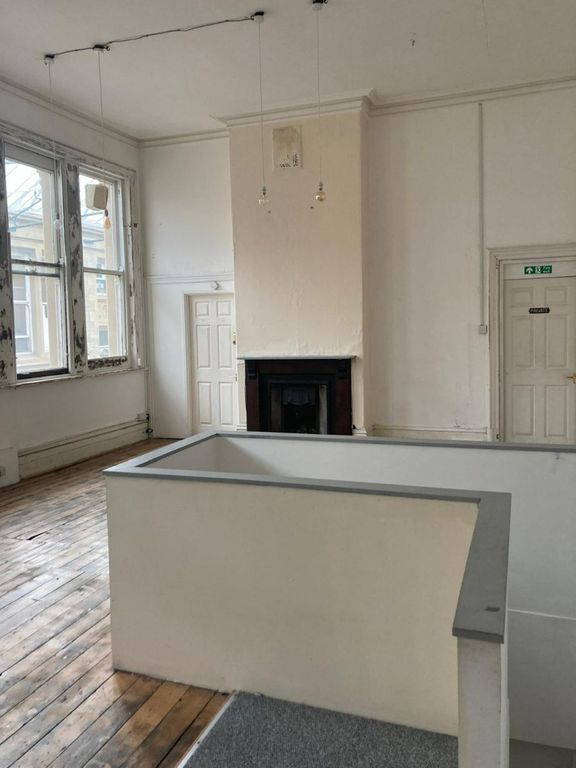 Property photo 2 of 4