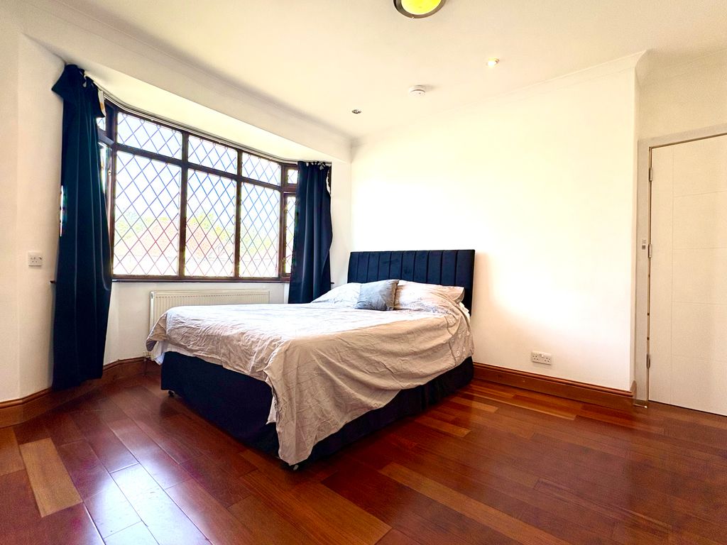 Property photo 1 of 4