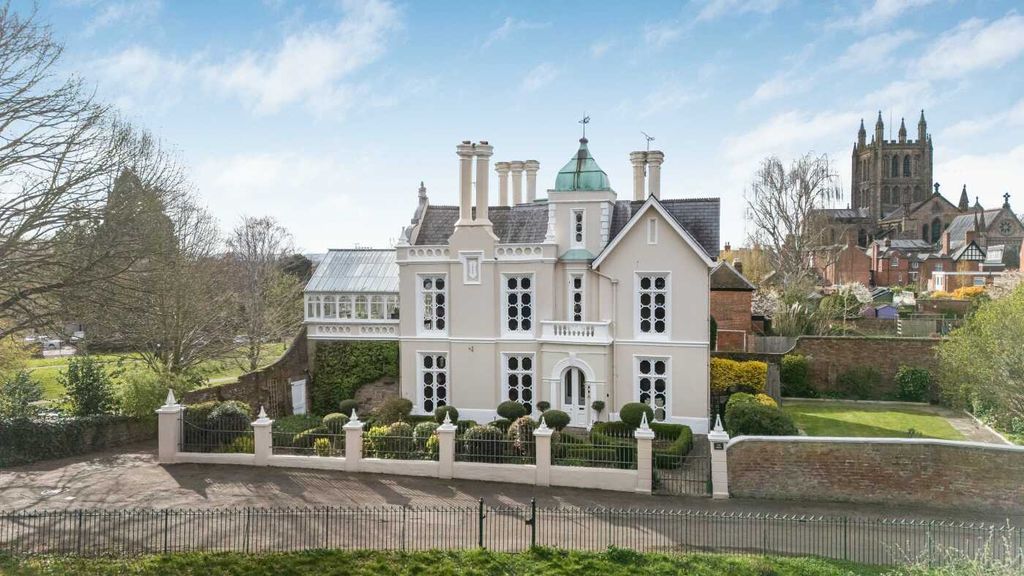 Property photo 1 of 37 69_76627