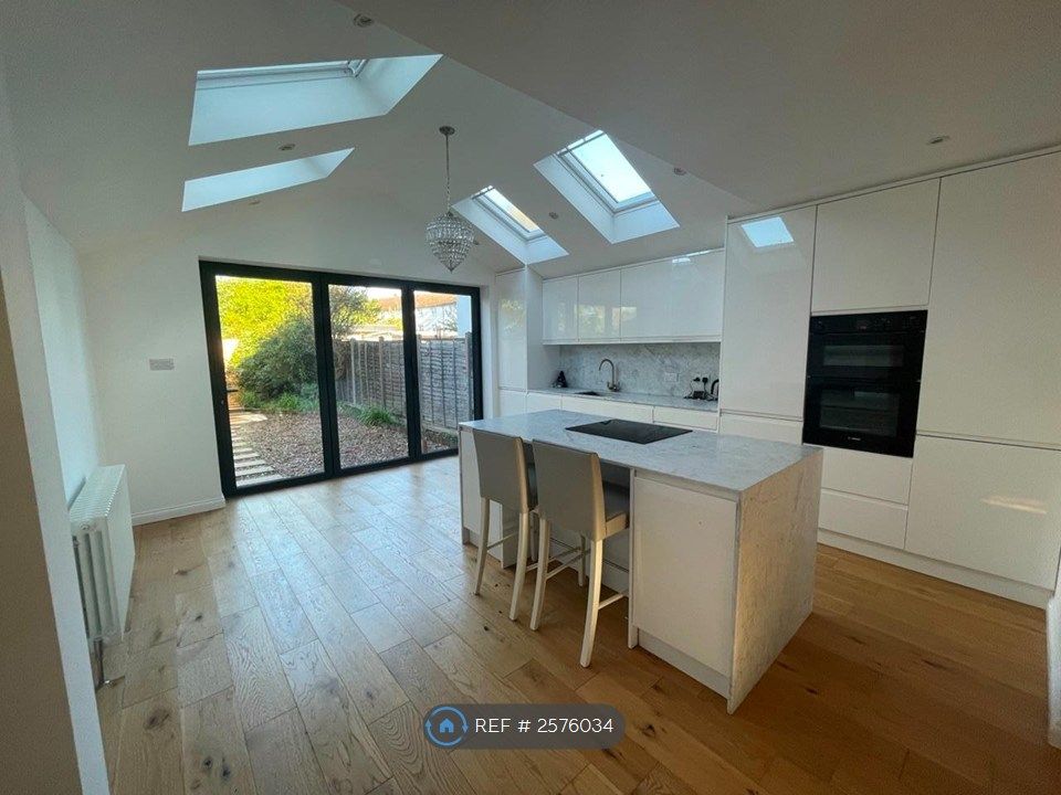Property photo 1 of 30