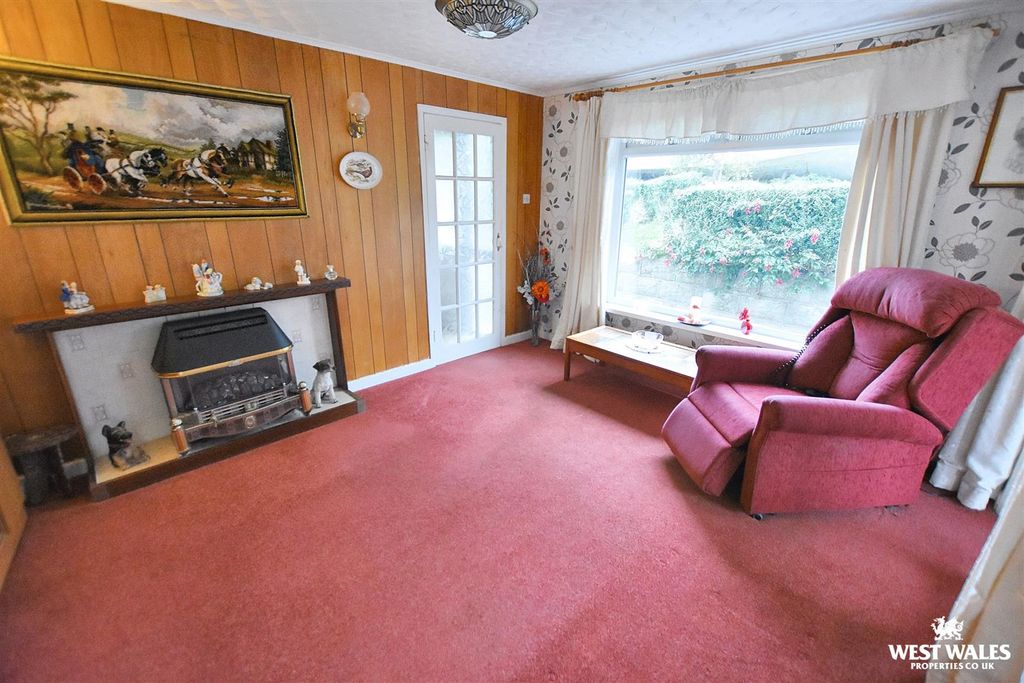 Property photo 2 of 33 12 (17).Jpg