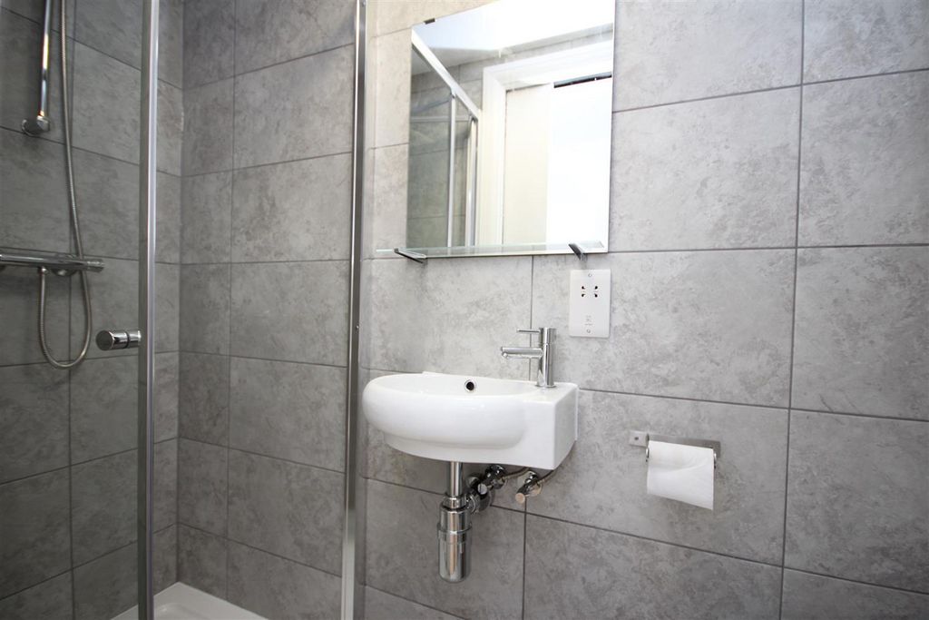 Property photo 3 of 3