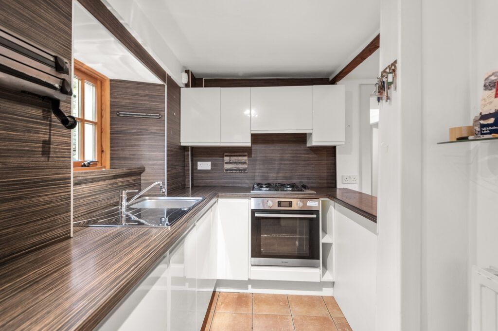 Property photo 3 of 24