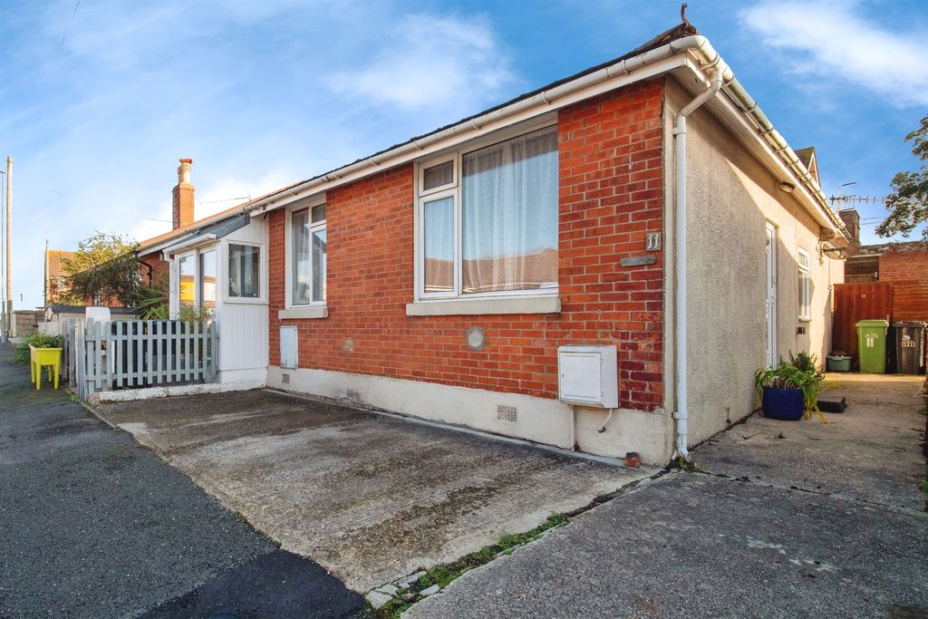 Property photo 1 of 27
