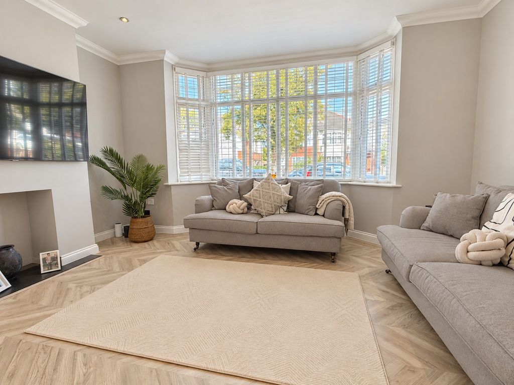 Property photo 3 of 18 Img_0473