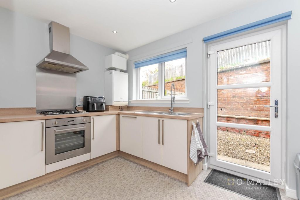 Property photo 3 of 17 Kitchen/ Diner