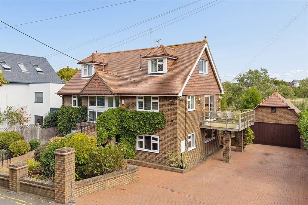 Property photo 1 of 35