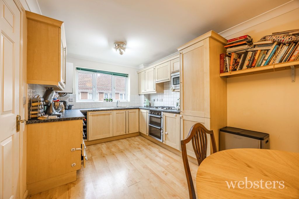 Property photo 3 of 22