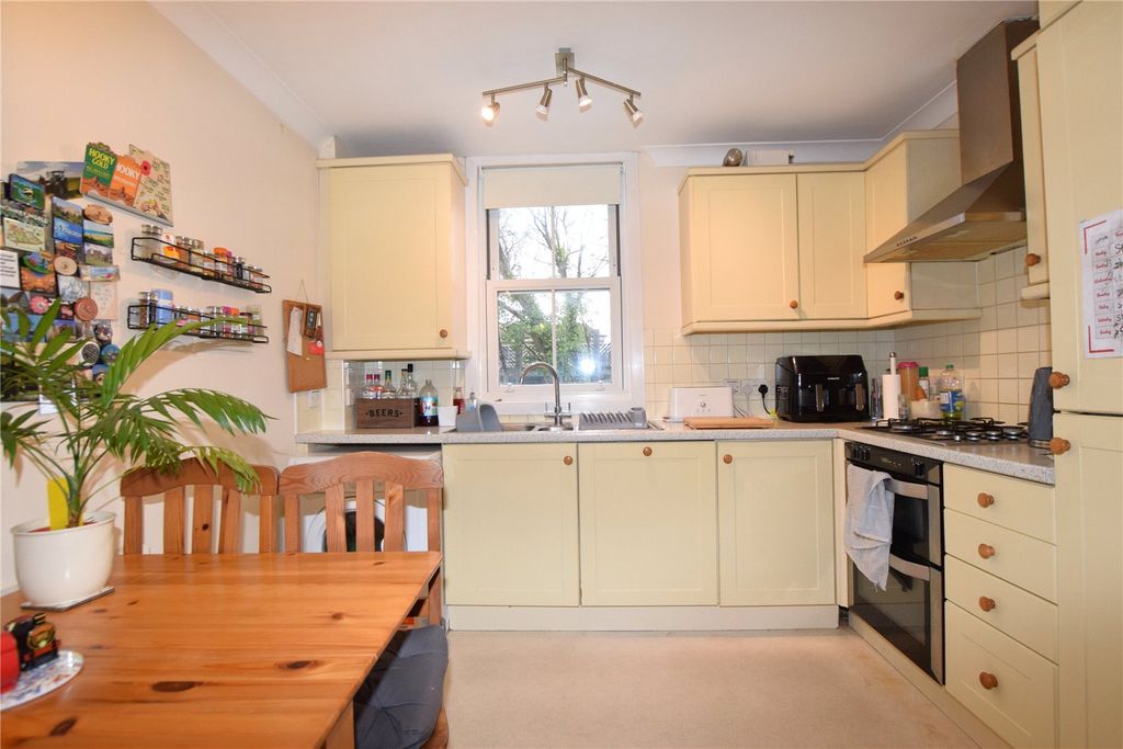 Property photo 3 of 14 Picture No. 18