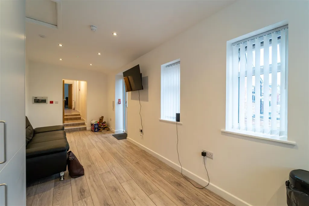 House in Birmingham, Selly Oak - More