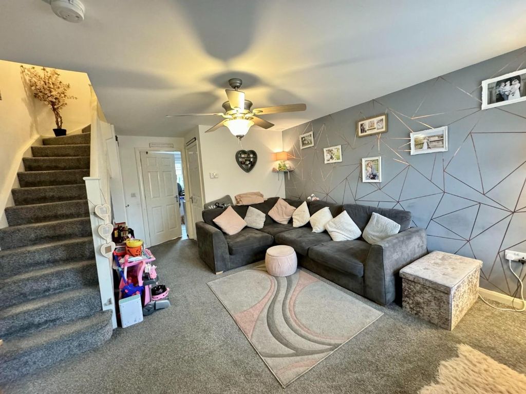 Property photo 2 of 15 Living Room 2.Jpg