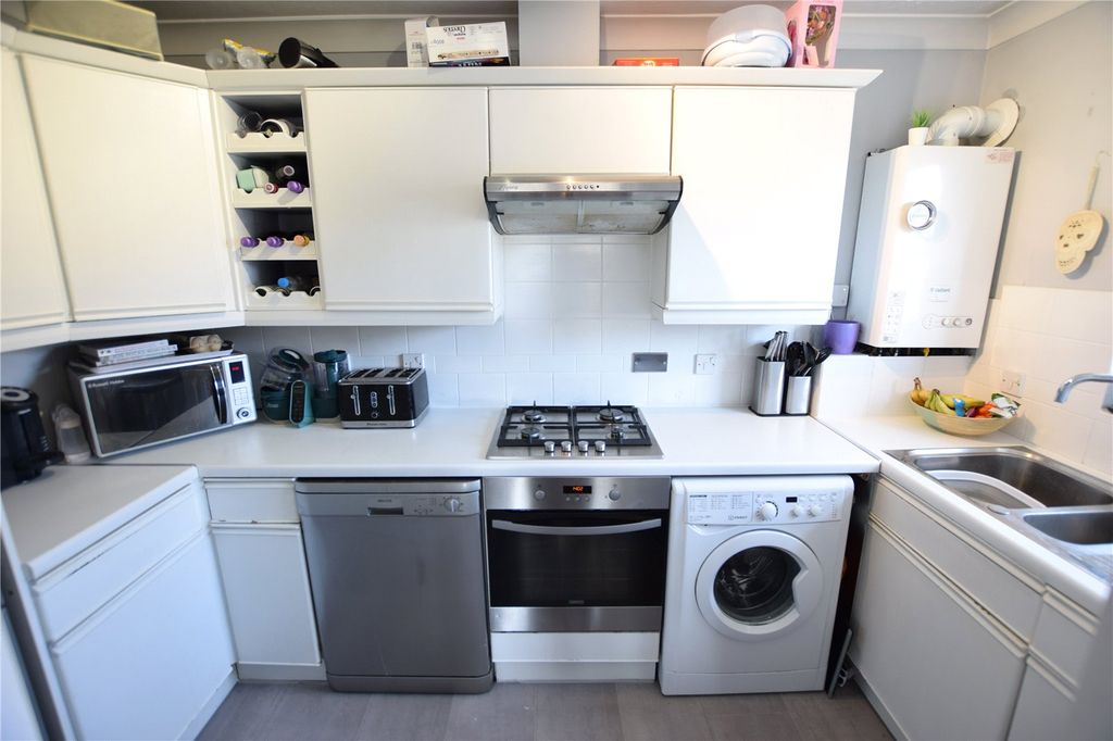 Property photo 3 of 16 Picture No. 32