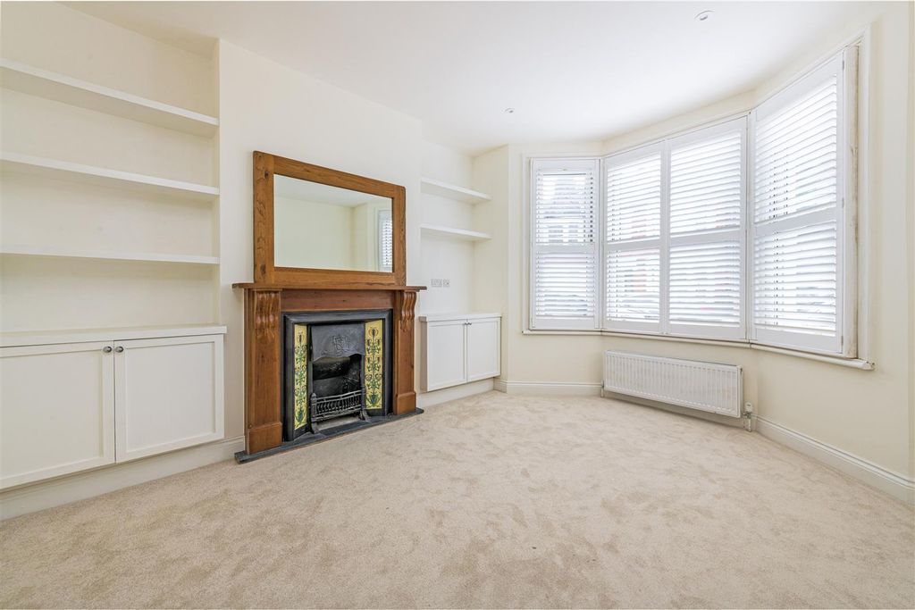 Property photo 2 of 10 Gff 11 Bendemeer Rd Rec 1.Jpg