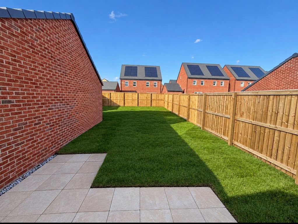 Property photo 2 of 14