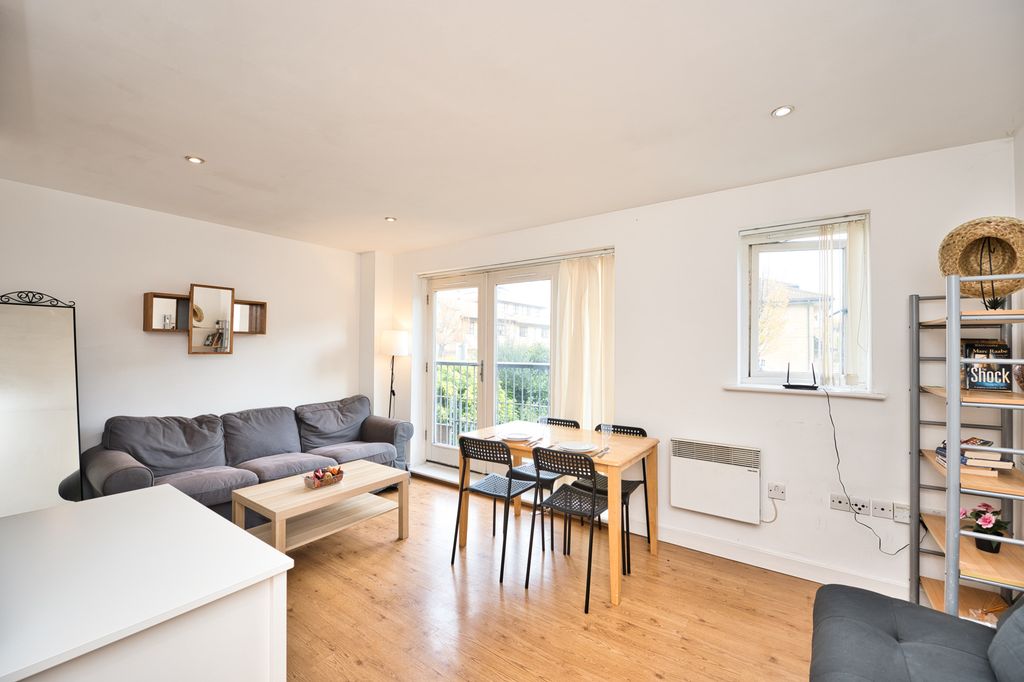 Property photo 3 of 10